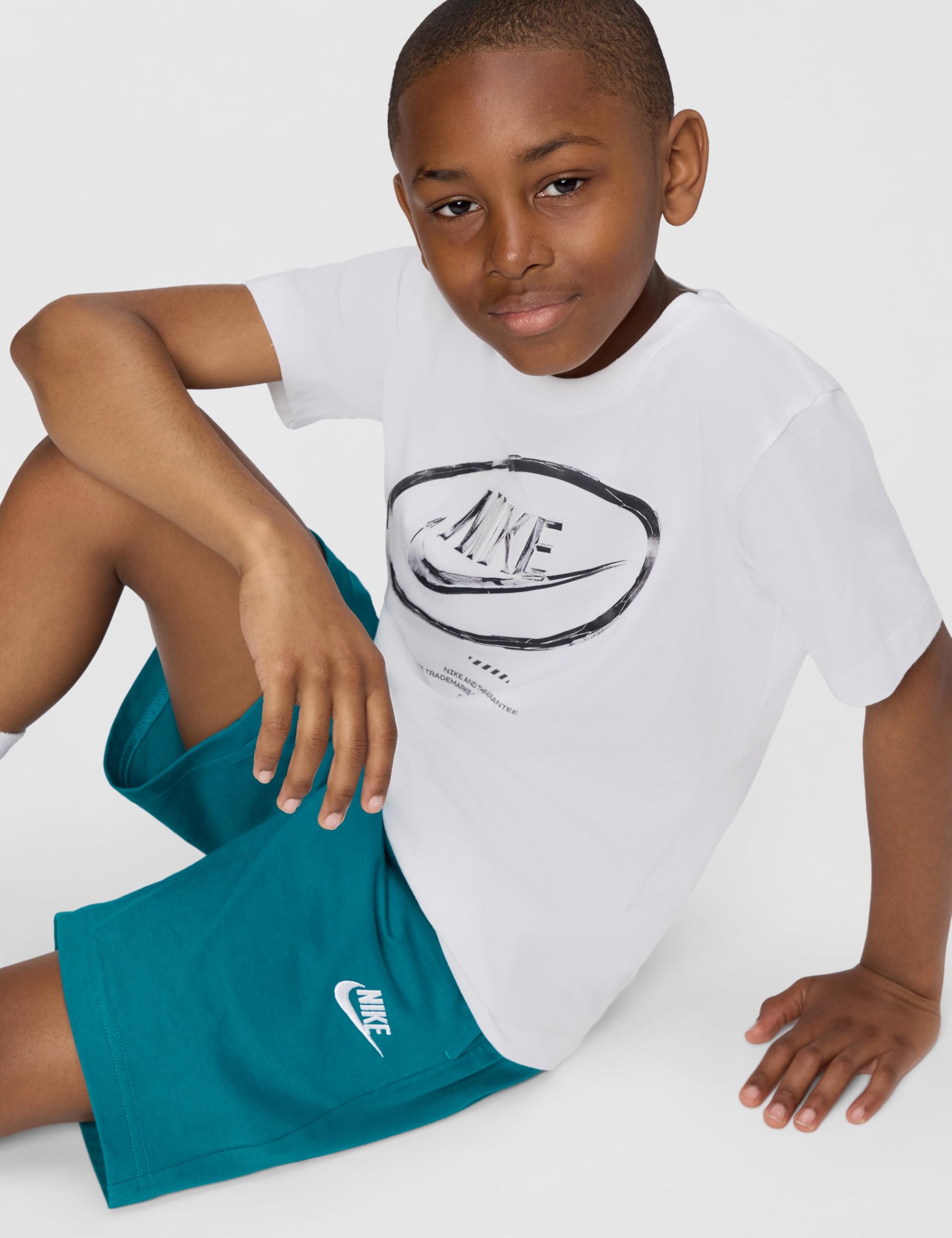Nike Kids' Sportswear Club 6" Knit Shorts